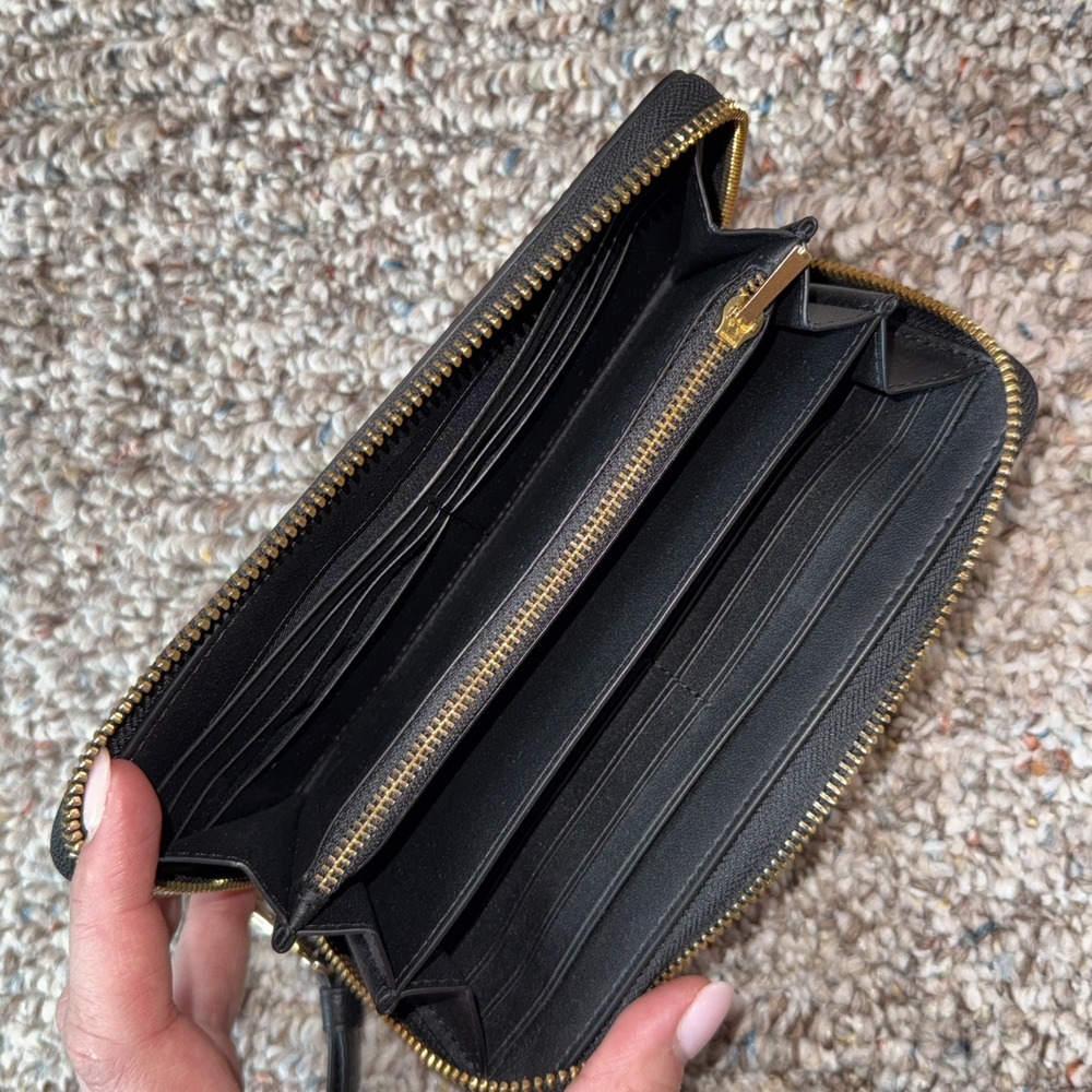 Coach Black‎ Pebble Leather Gold Zip Around Wallet And Wrist Strap C4451 - Picture 6 of 11